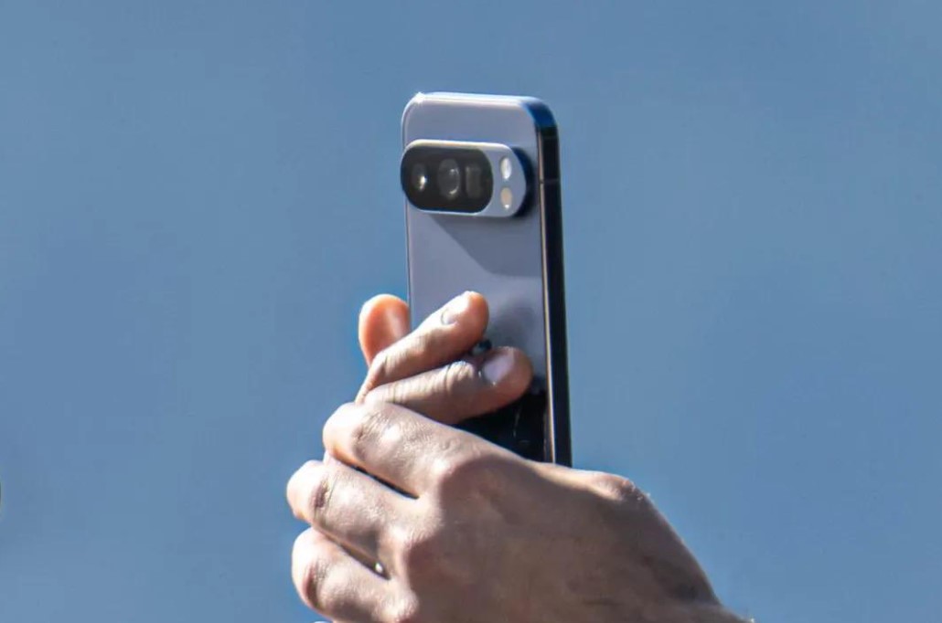 pixel telephoto lens